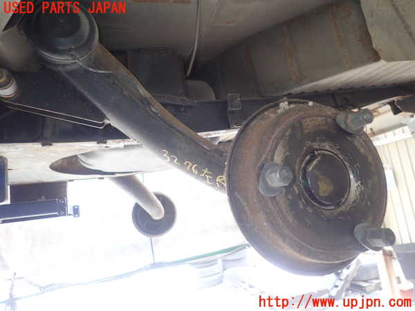 1UPJ-32764305]シトロエン・2CV(AZA6)左リアナックルハブ 中古_m0001.jpg