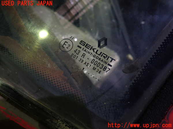 1UPJ-32771195]ルノー・アルピーヌ V6 ターボ(GTA)(D501)フロントガラス M36 中古_m0004.jpg