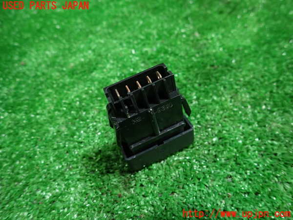 1UPJ-32776245]ルノー・アルピーヌ V6 ターボ(GTA)(D501)左パワーウィンドウスイッチ 中古_m0002.jpg