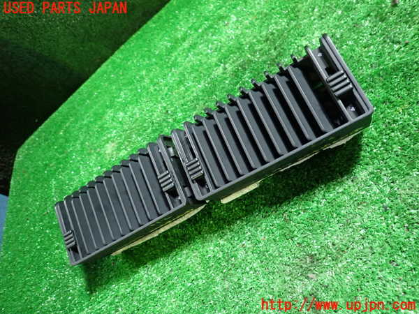5UPJ-32777526]ルノー・アルピーヌ V6 ターボ(GTA)(D501)エアコン吹き出し口1 (右) 中古_m0001.jpg