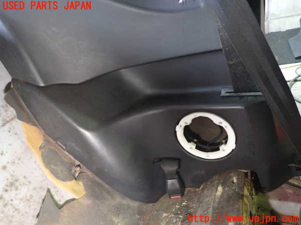 5UPJ-32777680]ルノー・アルピーヌ V6 ターボ(GTA)(D501)左リアピラートリム 中古_m0003.jpg