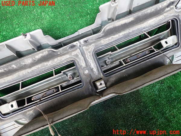 1UPJ-32781050]ビッグホーン(UBS73GW)ラジエターグリル 中古_m0004.jpg