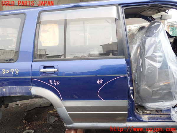 1UPJ-32781290]ビッグホーン(UBS73GW)右後ドア ASAHI M284 中古_m0001.jpg