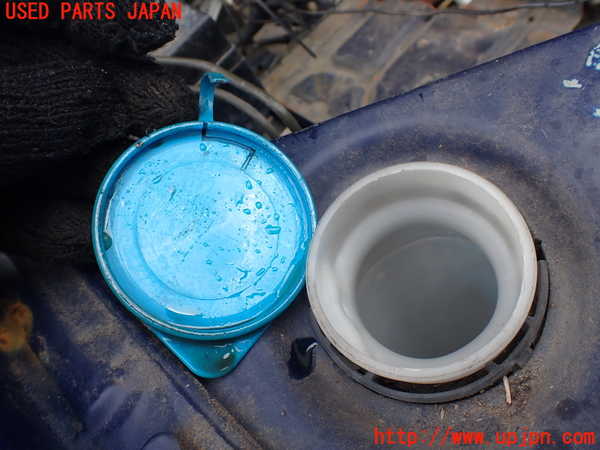 1UPJ-32786791]ビッグホーン(UBS73GW)ウォッシャータンク1 中古_m0003.jpg