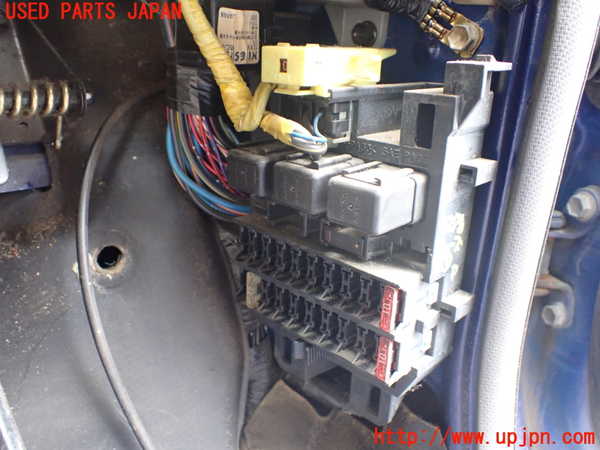 5UPJ-32786741]ビッグホーン(UBS73GW)ヒューズボックス1 中古_m0001.jpg