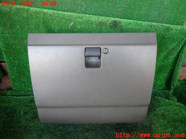 1UPJ-32787516]ビッグホーン(UBS73GW)グローブボックス1 中古_m0001.jpg