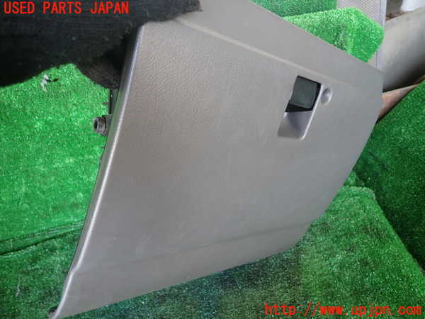 1UPJ-32787516]ビッグホーン(UBS73GW)グローブボックス1 中古_m0002.jpg