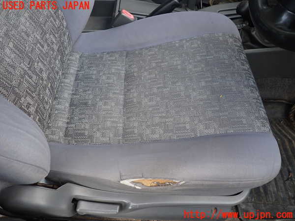 1UPJ-32787035]ビッグホーン(UBS73GW)運転席シート 中古_m0003.jpg
