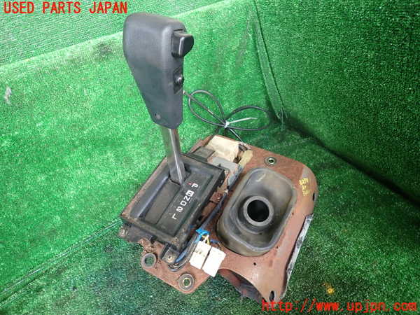 1UPJ-32787555]ビッグホーン(UBS73GW)ATシフトレバー 中古_m0001.jpg