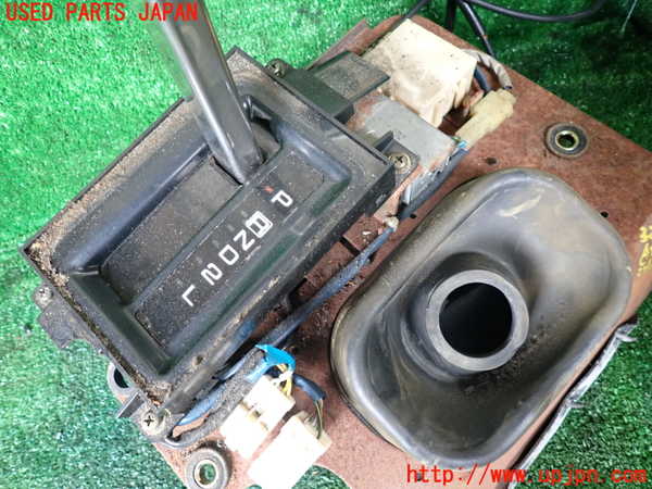 1UPJ-32787555]ビッグホーン(UBS73GW)ATシフトレバー 中古_m0002.jpg
