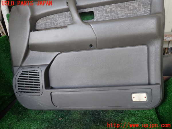 1UPJ-32781234]ビッグホーン(UBS73GW)右前ドア内張り 中古_m0003.jpg