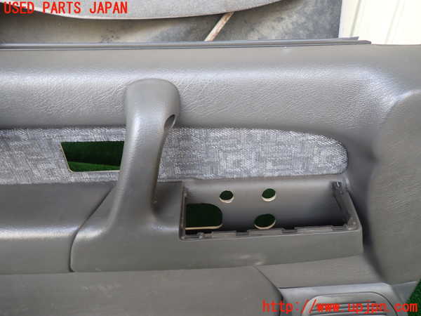 1UPJ-32781264]ビッグホーン(UBS73GW)左前ドア内張り 中古_m0002.jpg