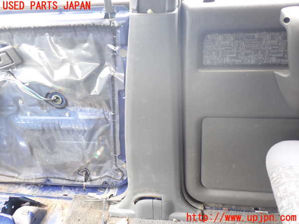 1UPJ-32787665]ビッグホーン(UBS73GW)右センターピラートリム 中古_m0003.jpg