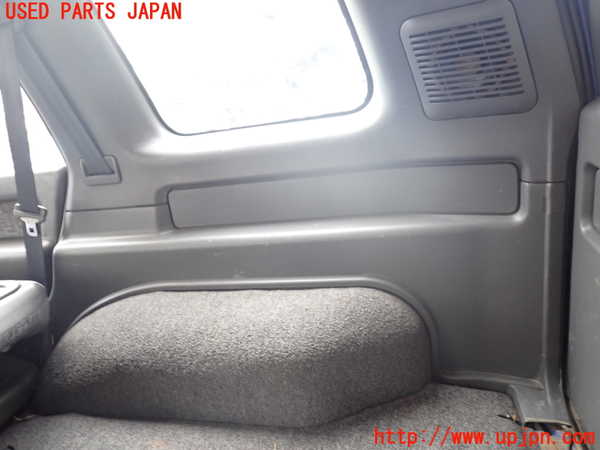 5UPJ-32787675]ビッグホーン(UBS73GW)右リアピラートリム 中古_m0003.jpg