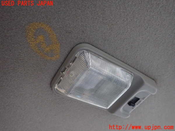 1UPJ-32786412]ビッグホーン(UBS73GW)ルームランプ2 (2列目) 中古_m0001.jpg