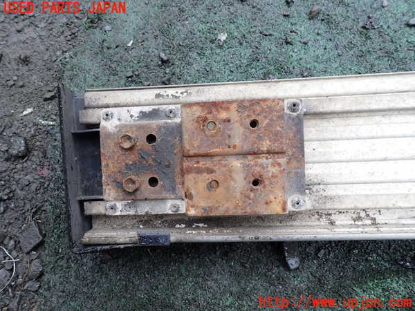 1UPJ-32791392]ランクルプラド(KZJ71W)左サイドステップ 中古_m0003.jpg