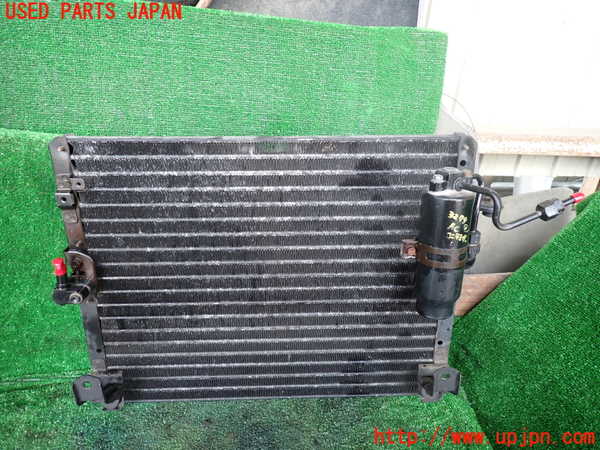 1UPJ-32796031]ランクルプラド(KZJ71W)エアコンコンデンサー1 中古_m0001.jpg