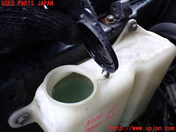 1UPJ-32796791]ランクルプラド(KZJ71W)ウォッシャータンク1 中古_m0003.jpg