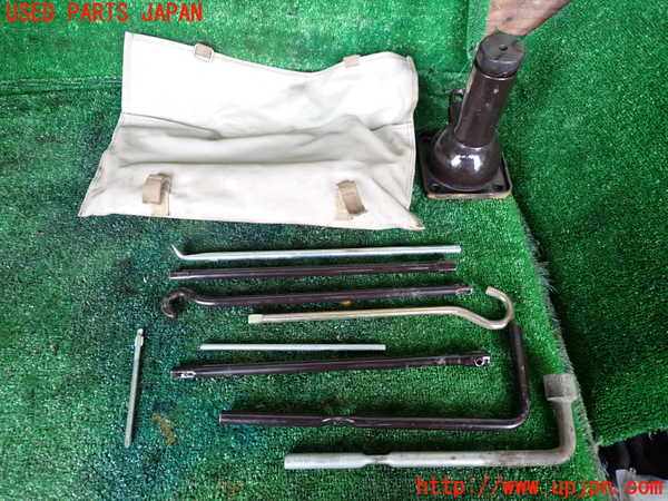 5UPJ-32797805]ランクルプラド(KZJ71W)車載工具 中古_m0001.jpg