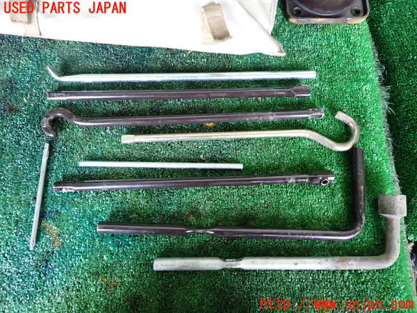 5UPJ-32797805]ランクルプラド(KZJ71W)車載工具 中古_m0002.jpg