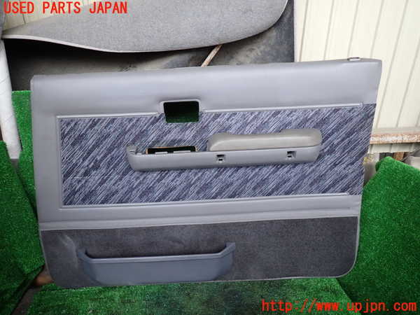 1UPJ-32791234]ランクルプラド(KZJ71W)右前ドア内張り 中古_m0001.jpg