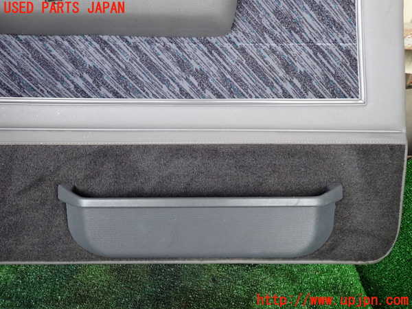1UPJ-32791264]ランクルプラド(KZJ71W)左前ドア内張り 中古_m0003.jpg