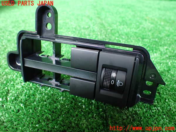 1UPJ-32806312]デリカミニ(B34A)スイッチ7 (ヘッドライトレベリング) 中古_m0001.jpg