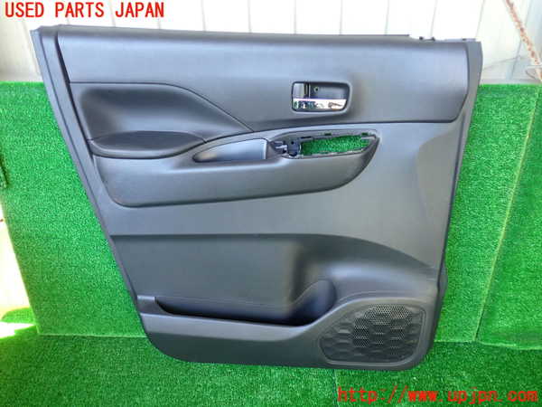1UPJ-32801264]デリカミニ(B34A)左前ドア内張り 中古_m0001.jpg