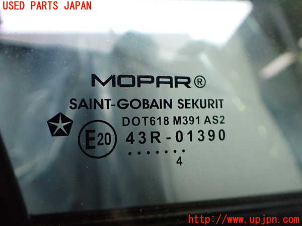 2UPJ-32811230]フィアット・600e(FH1FI)右前ドア 中古 MOPAR SAINT-GOBAIN SEKURIT M391 43R-01390_m0002.jpg