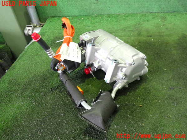 2UPJ-32816025]フィアット・600e(FH1FI)エアコンコンプレッサー 中古_m0002.jpg
