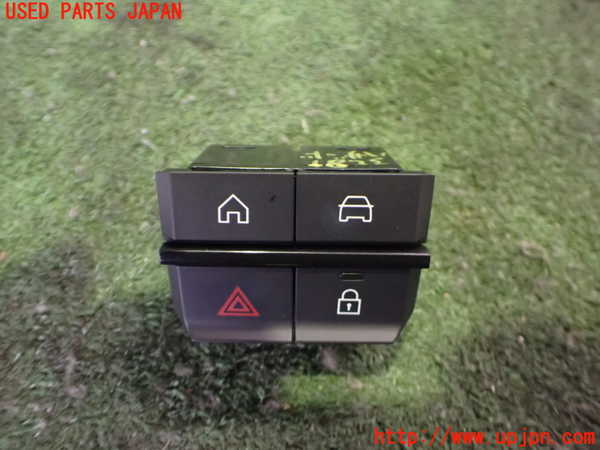 2UPJ-32816290]フィアット・600e(FH1FI)ハザードスイッチ 中古_m0001.jpg