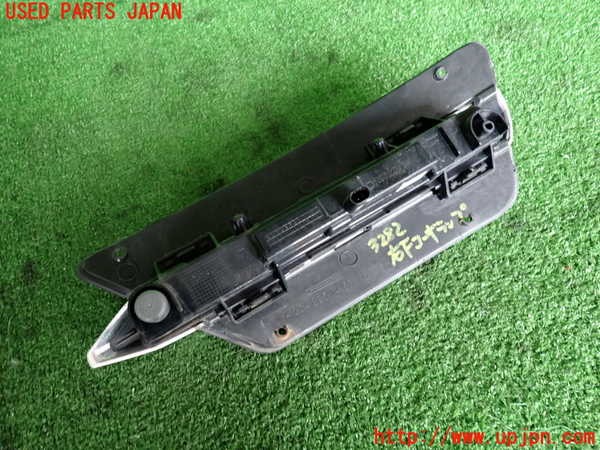2UPJ-32821150]ベンツ C180 ステーションワゴン(204249)(S204)右コーナーランプ 中古_m0002.jpg