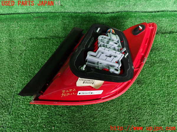 2UPJ-32821536]ベンツ C180 ステーションワゴン(204249)(S204)左テールランプ 中古_m0002.jpg