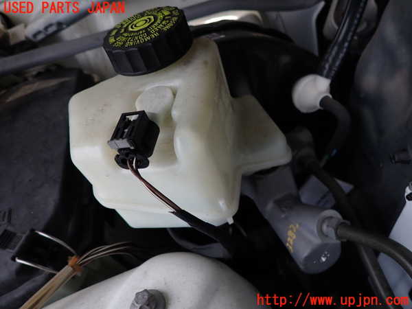 2UPJ-32824050]ベンツ C180 ステーションワゴン(204249)(S204)ブレーキマスターシリンダー 中古_m0001.jpg