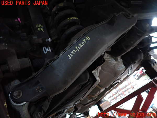 2UPJ-32825226]ベンツ C180 ステーションワゴン(204249)(S204)左リアロアアーム1 中古_m0001.jpg