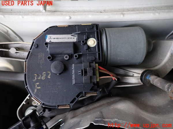 2UPJ-32826770]ベンツ C180 ステーションワゴン(204249)(S204)フロントワイパーモーター 中古_m0002.jpg