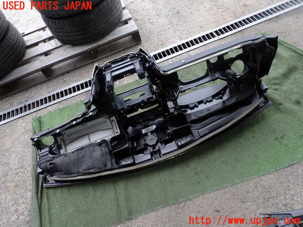 2UPJ-32827505]ベンツ C180 ステーションワゴン(204249)(S204)ダッシュボード 中古_m0003.jpg