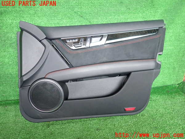 2UPJ-32821234]ベンツ C180 ステーションワゴン(204249)(S204)右前ドア内張り 中古_m0001.jpg