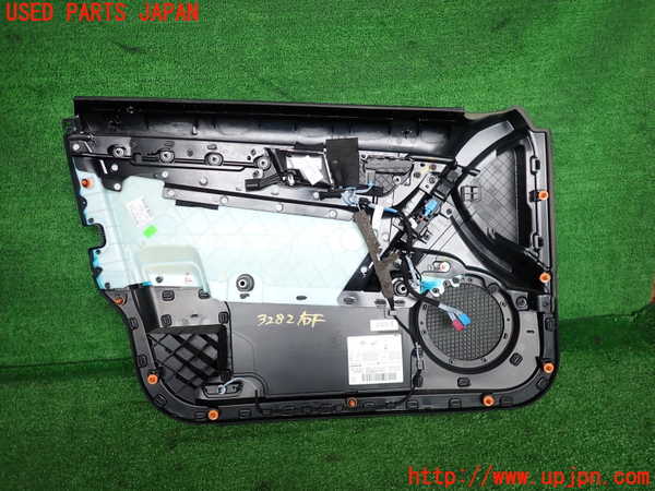 2UPJ-32821234]ベンツ C180 ステーションワゴン(204249)(S204)右前ドア内張り 中古_m0003.jpg