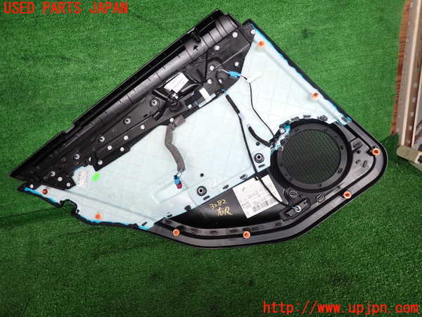 2UPJ-32821294]ベンツ C180 ステーションワゴン(204249)(S204)右後ドア内張り 中古_m0003.jpg