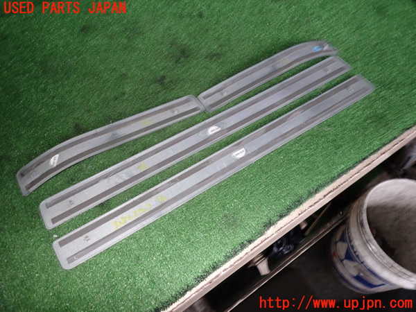 2UPJ-32827740]ベンツ C180 ステーションワゴン(204249)(S204)スカッフプレート 中古_m0004.jpg