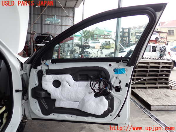 2UPJ-32831230]BMW アクティブハイブリッド5 F10(AH5)(FZ35)右前ドア 中古 AGC M62 43R-00050_m0004.jpg