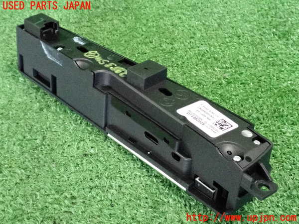 2UPJ-32836309]BMW アクティブハイブリッド5 F10(AH5)(FZ35)スイッチ4(パーキングソナー 横滑り防止OFF 走行モード) 中古_m0002.jpg