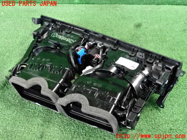 2UPJ-32837528]BMW アクティブハイブリッド5 F10(AH5)(FZ35)エアコン吹き出し口3 中古_m0003.jpg