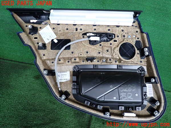 2UPJ-32831294]BMW アクティブハイブリッド5 F10(AH5)(FZ35)右後ドア内張り 中古_m0004.jpg