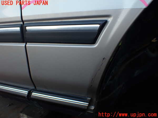 2UPJ-32841080]クラウン 4ドア ハードトップ(GS131)右前フェンダー 中古_m0004.jpg