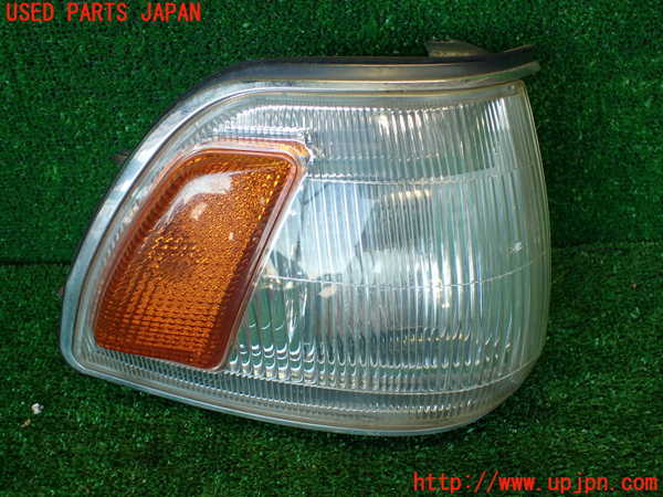 2UPJ-32841150]クラウン 4ドア ハードトップ(GS131)右コーナーランプ 中古_m0001.jpg