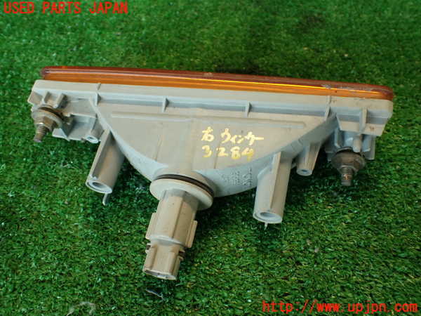 2UPJ-32841160]クラウン 4ドア ハードトップ(GS131)右ウィンカーレンズ 中古_m0004.jpg