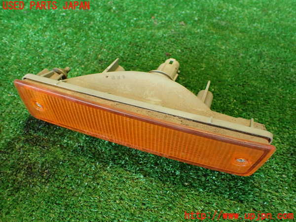 2UPJ-32841162]クラウン 4ドア ハードトップ(GS131)左ウィンカーレンズ 中古_m0001.jpg