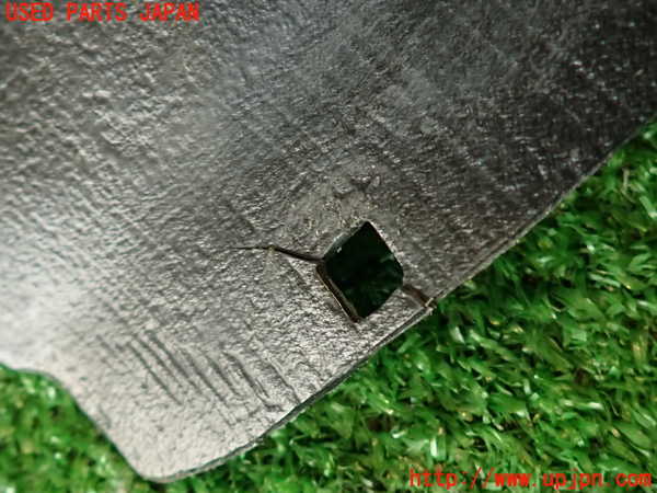 2UPJ-32841092]クラウン 4ドア ハードトップ(GS131)左前フェンダーライナー 中古_m0002.jpg